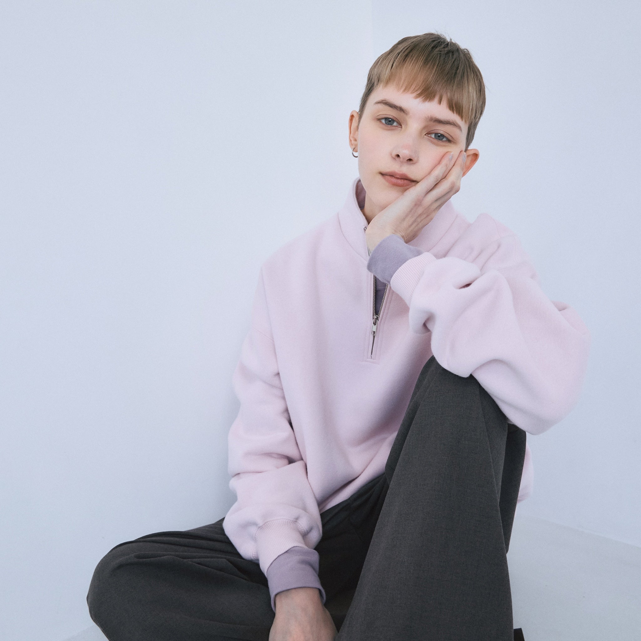 Volume Sweat スタンドカラープルオーバー