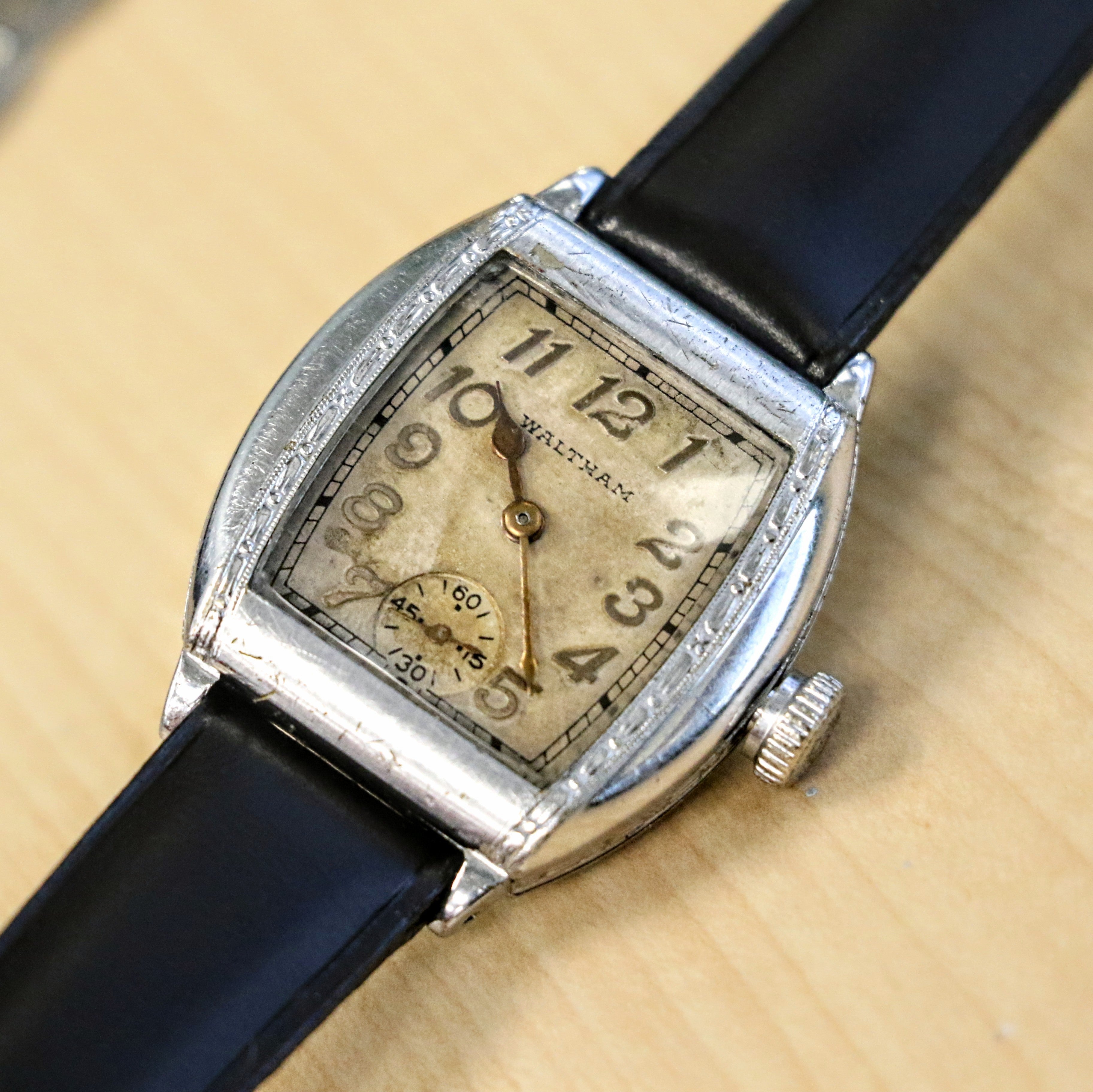 1935 Art Deco WALTHAM Wristwatch 15 Jewels Vintage U.S.A. Made