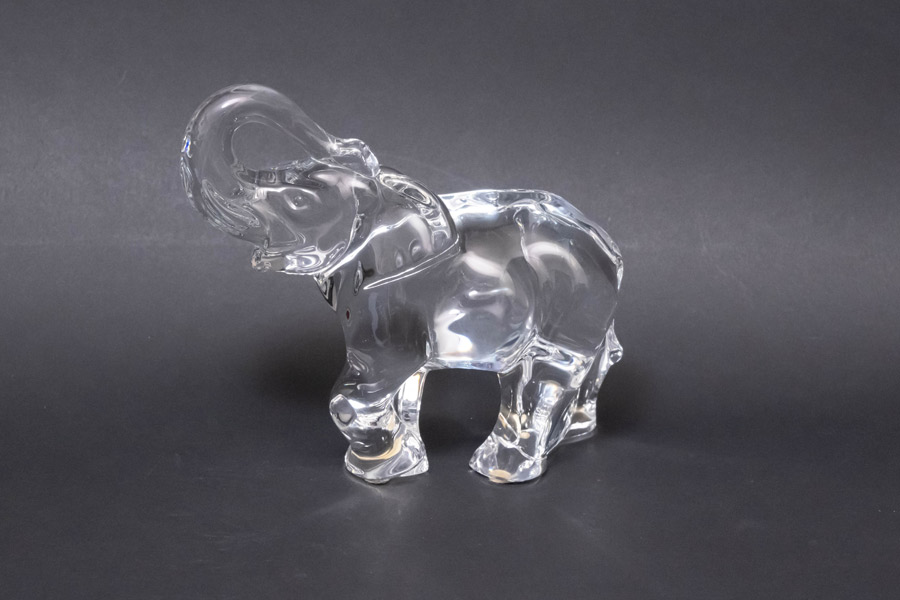 バカラ エレファント（Lサイズ）を買い取りました｜ブランド食器買取の