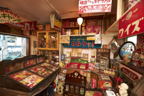 ペロペロ』『あめや瓶』『ニッキ水瓶』｜ブーム到来で数万円!?不揃いが