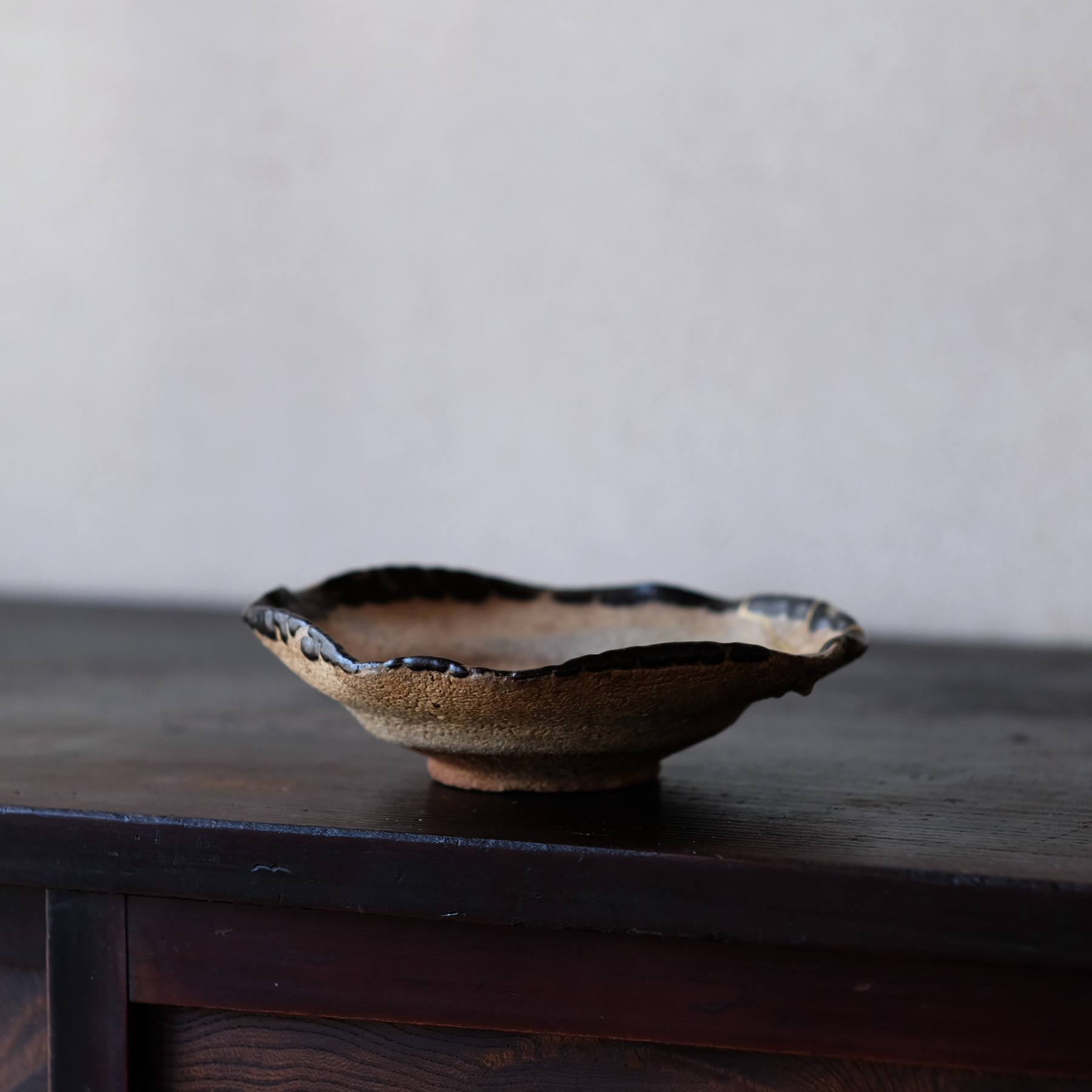 古唐津 絵唐津 岸岳皿屋窯 皮鯨 向付 | 骨董と詩学 Antique & Poetics