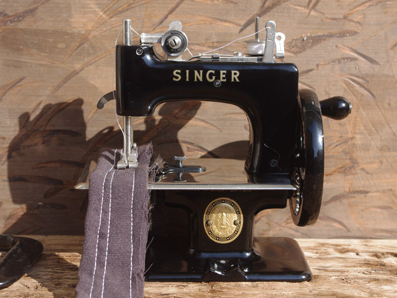 No.804 SINGER 20 英国シンガー製 縫えるトイミシン：アンティーク