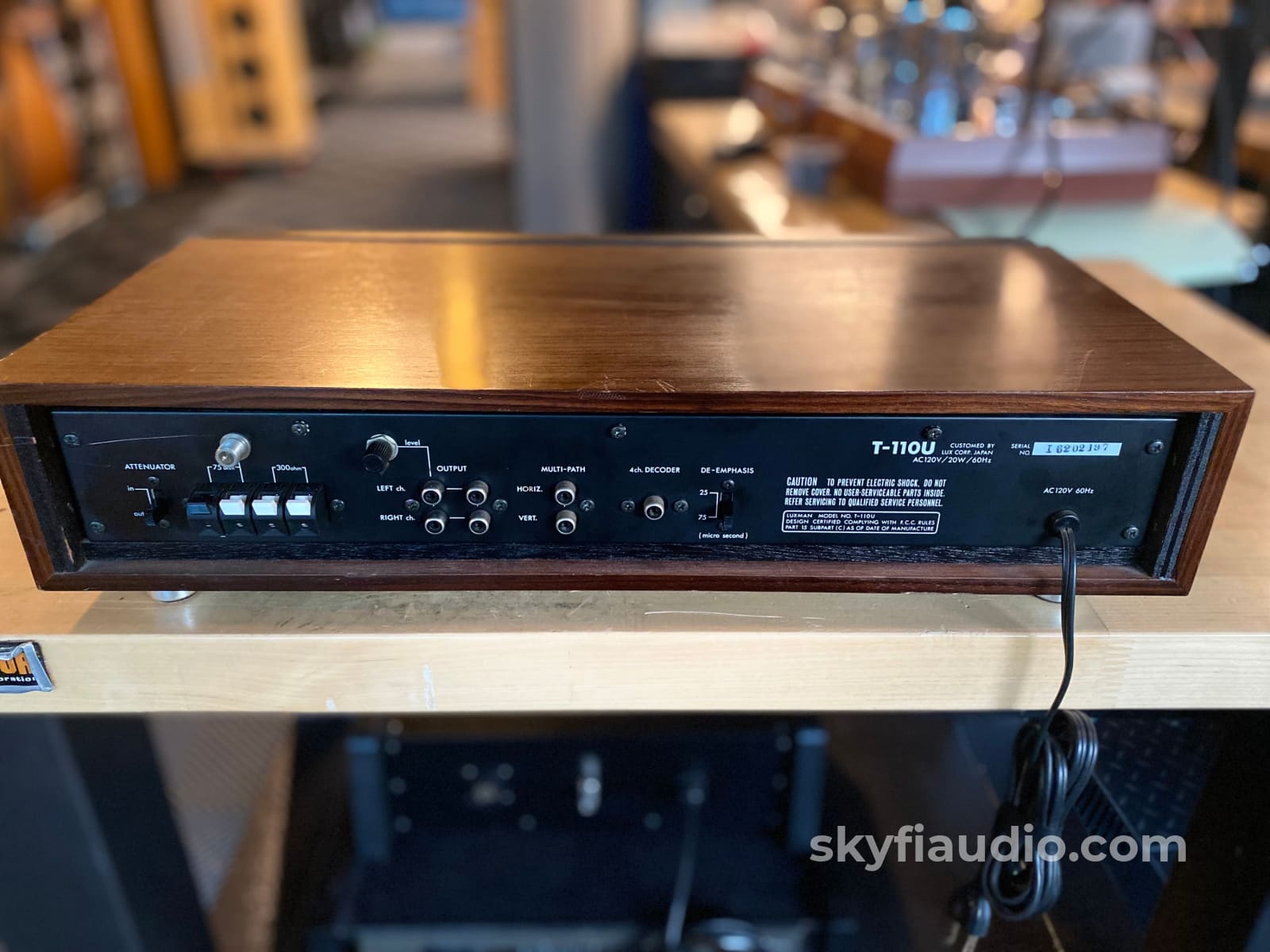 Luxman T-110 Vintage FM Tuner