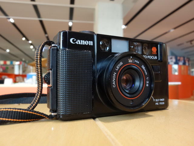 38ゴッドねーちゃん キヤノン AF35M (初代オートボーイ): 弘法よ、筆