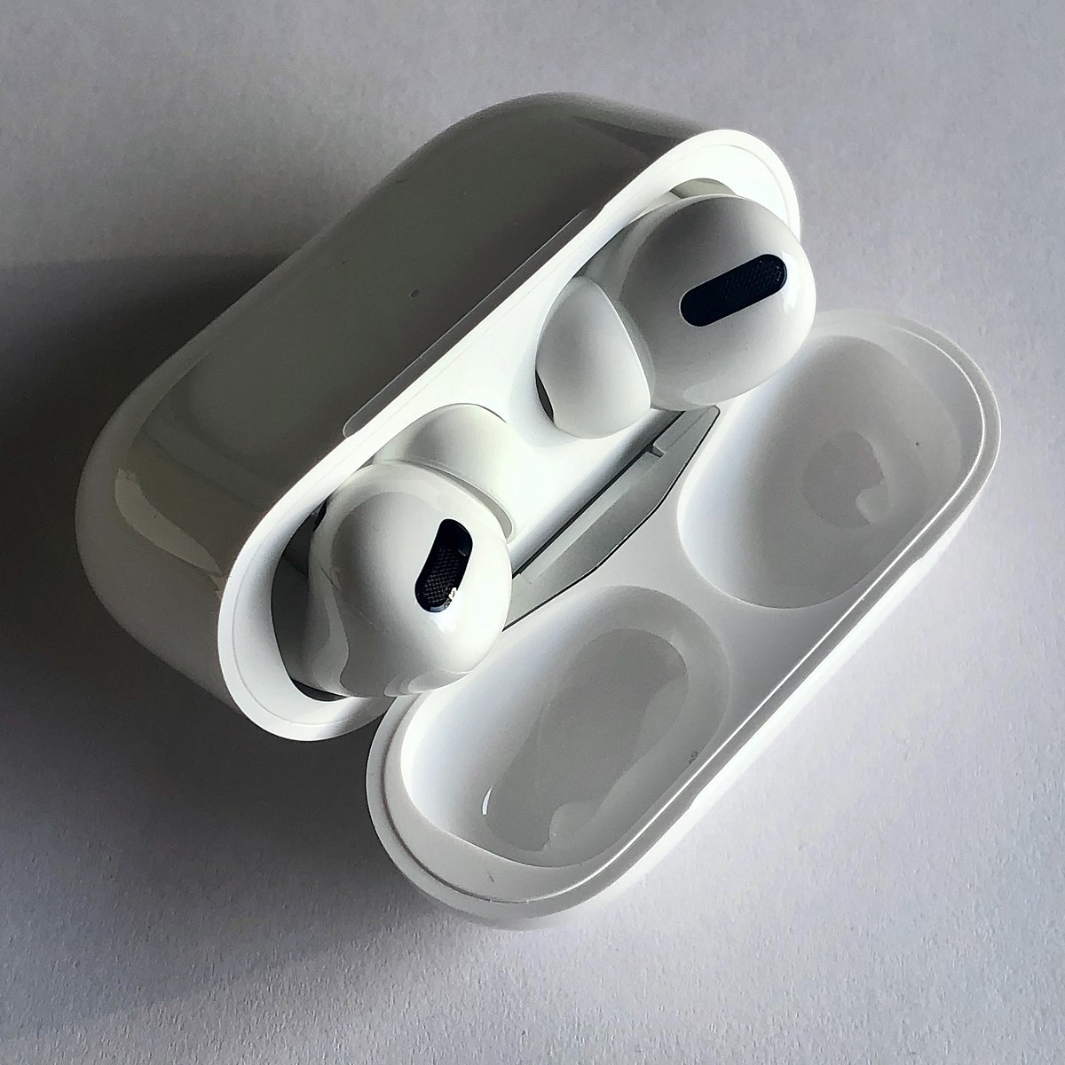 Frantic frenzy over AirPods | Silver Chips Online