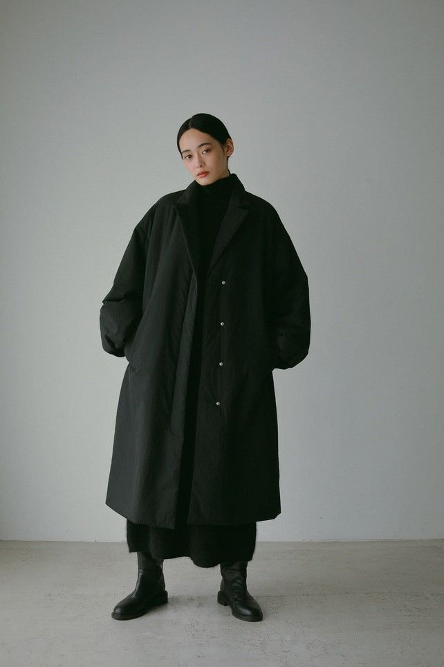 CASA FLINE - 撥水リサイクルナイロン中綿コート (ブラック) | Sir