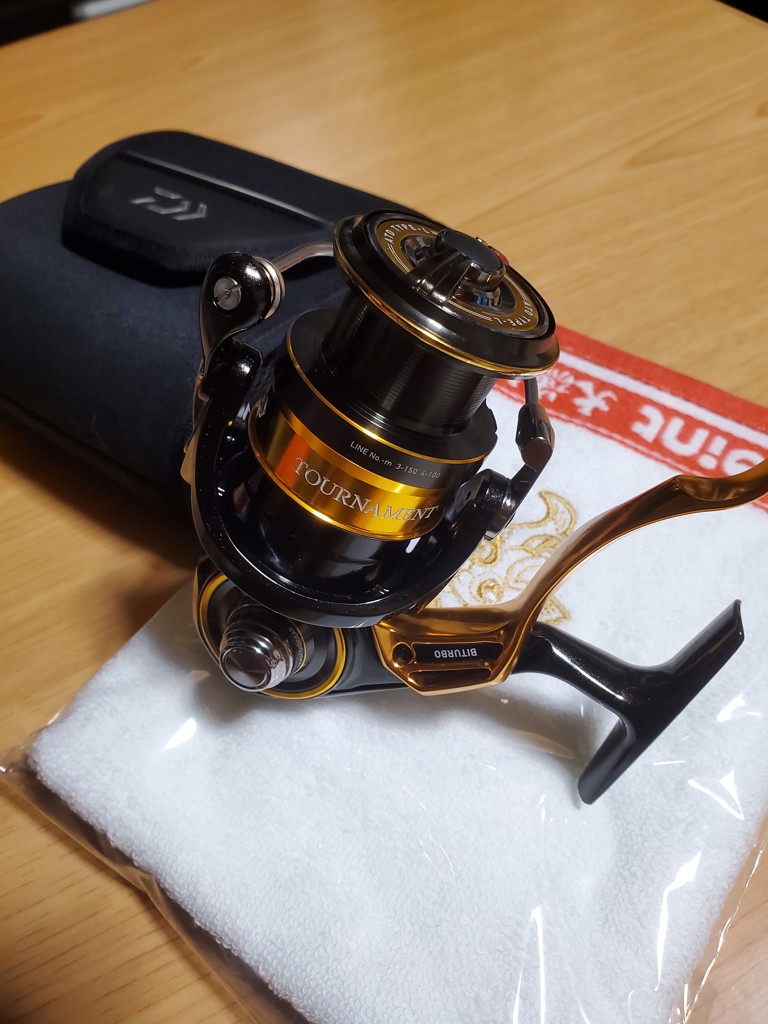 ダイワ トーナメント ISO 2500XH-LBD 22年モデル レバーブレーキリール