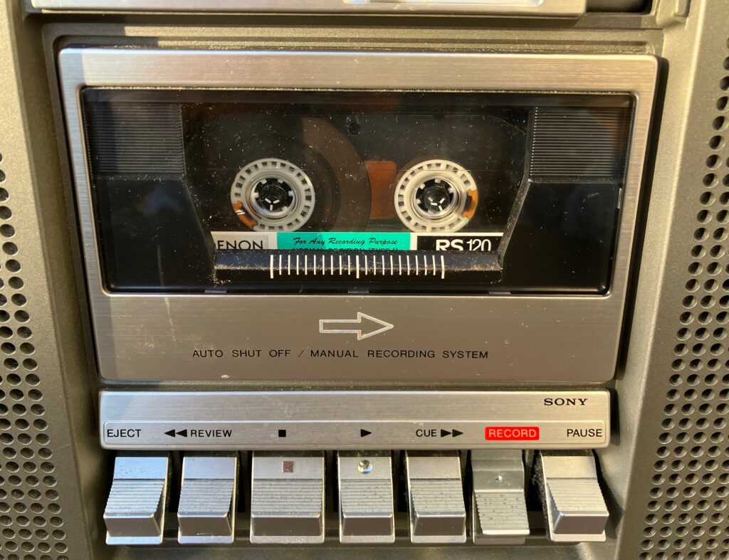 ソニー CFS-686 – ドルビーNR搭載の高音質ラジカセ | 【昭和レトロ