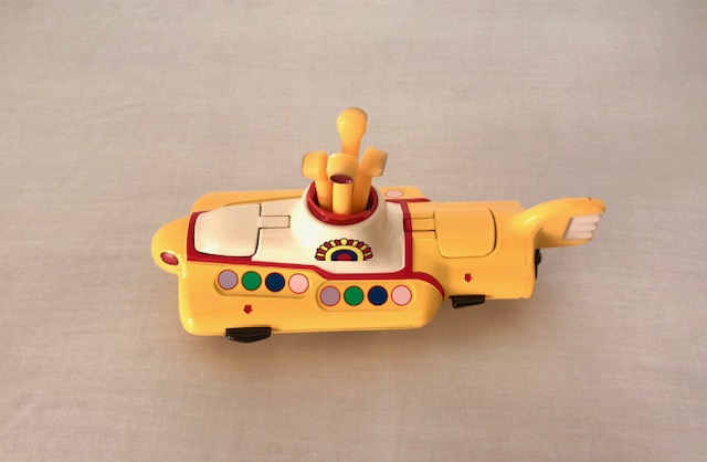 BRITISH COLLECTION SHOJI / ビートルズ イエローサブマリン フィギュア