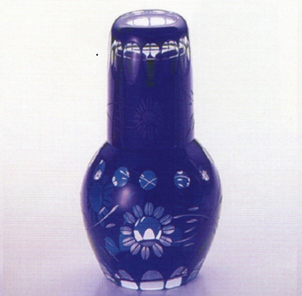 レトロな雰囲気が魅力、東洋佐々木ガラスのハンドメイド冠水瓶 | 飲食