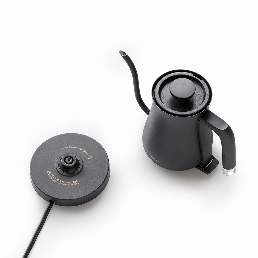 小さくて美しい電気ケトル BALMUDA The Pot – MAG. online shop