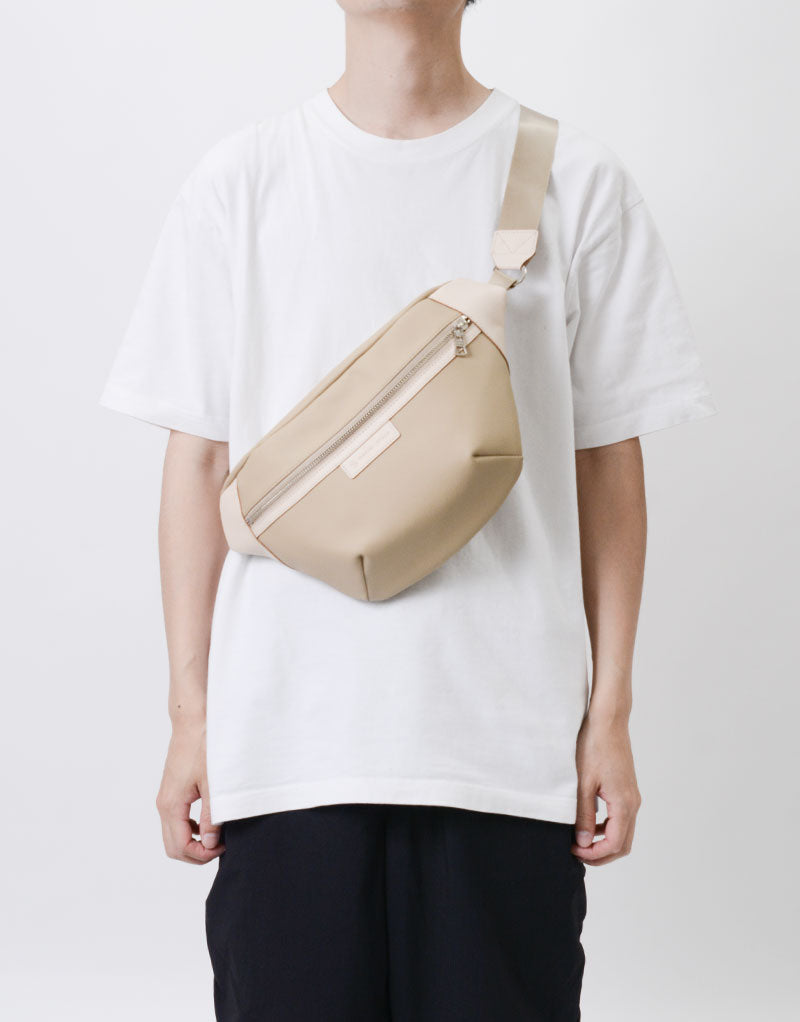 CRESCENT スリングバッグ M No.525240 ｜master-piece