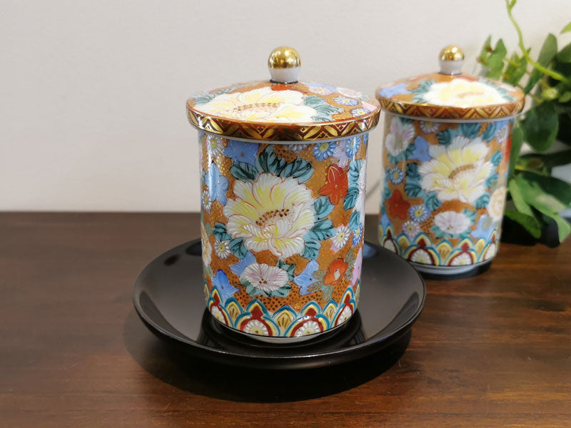 九谷焼 組湯呑み ペア 夫婦 湯呑 蓋付き 金彩 伝統工芸品 高峰 陶器 九谷陶