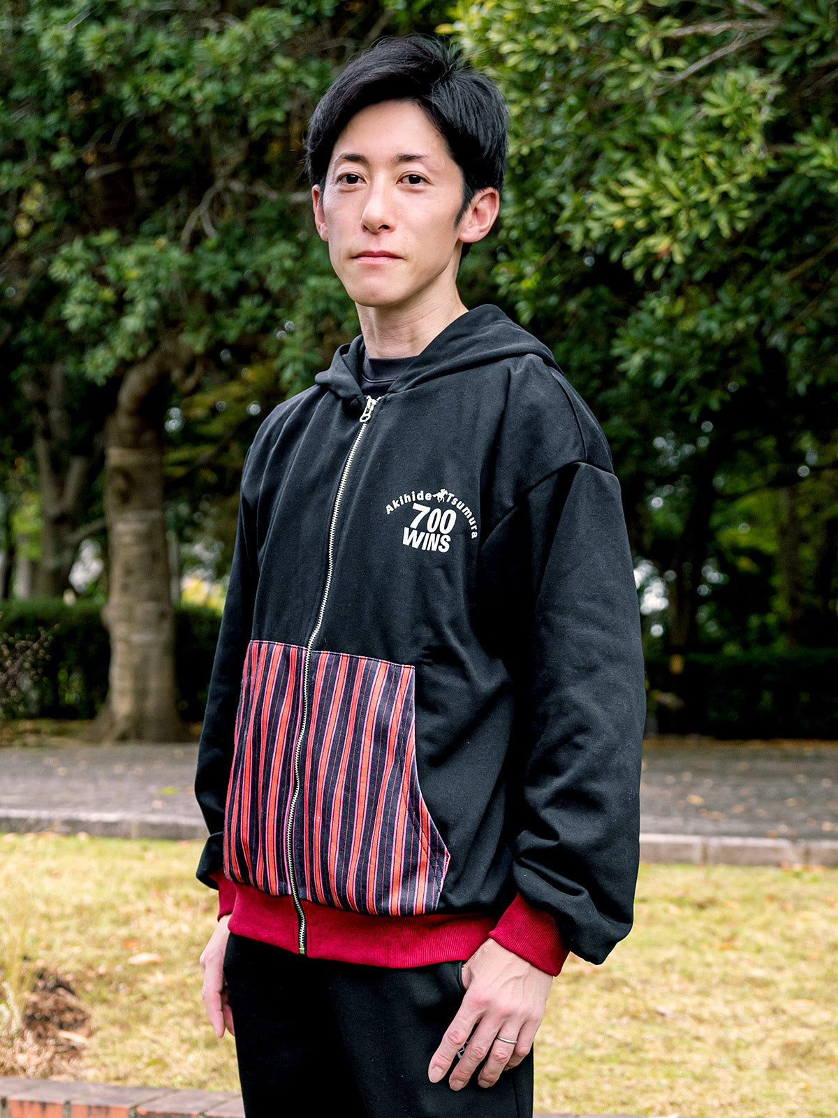 津村明秀騎手700勝メモリアル・ジップアップパーカー｜netkeiba