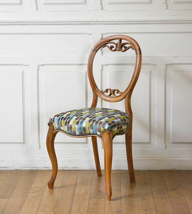 アンティークバルーンバックチェア – 英国アンティーク家具専門店 神戸