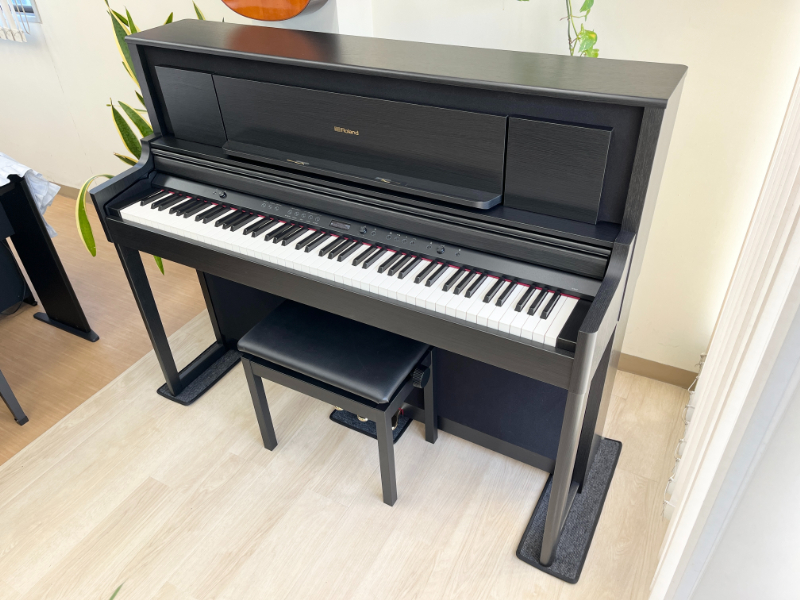 ローランド LX706-GPKR KURO(黒 木調仕上げ) 中古 2021年製 Roland LX