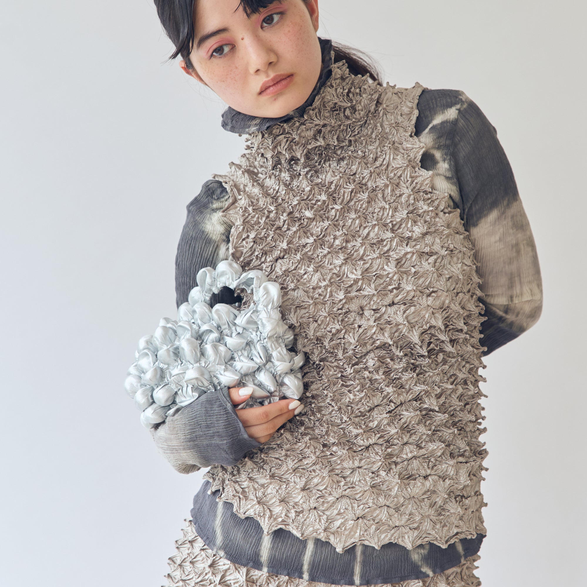 大きなぽんぽんのバッグ メタリック - BUNZABURO