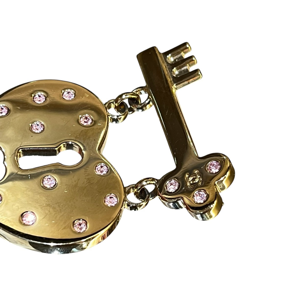 CHANEL(シャネル) 02P ラインストーンハートロックブローチ ゴールド