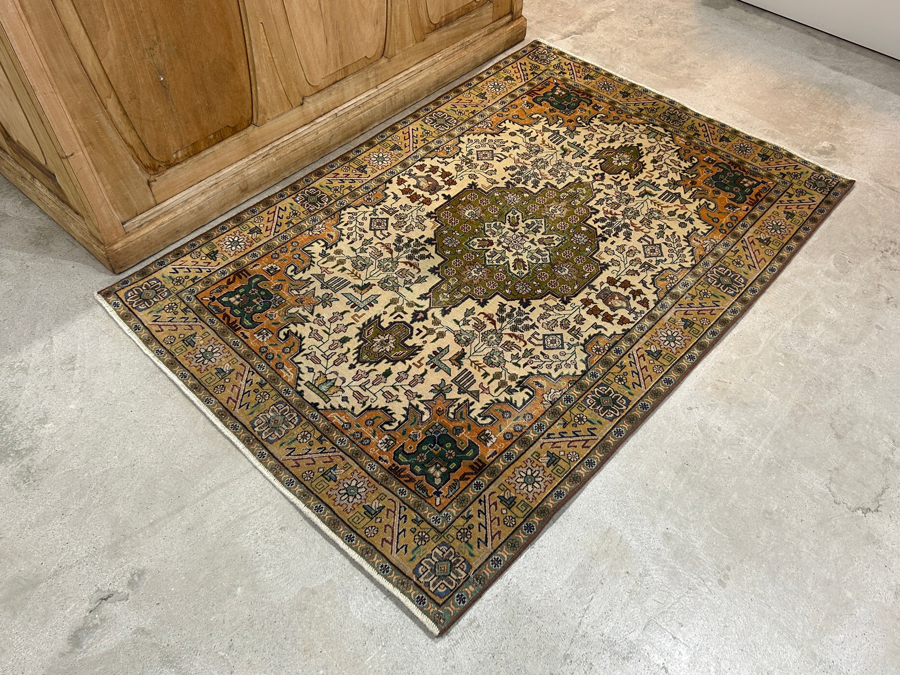 トライバルラグ – Layout online