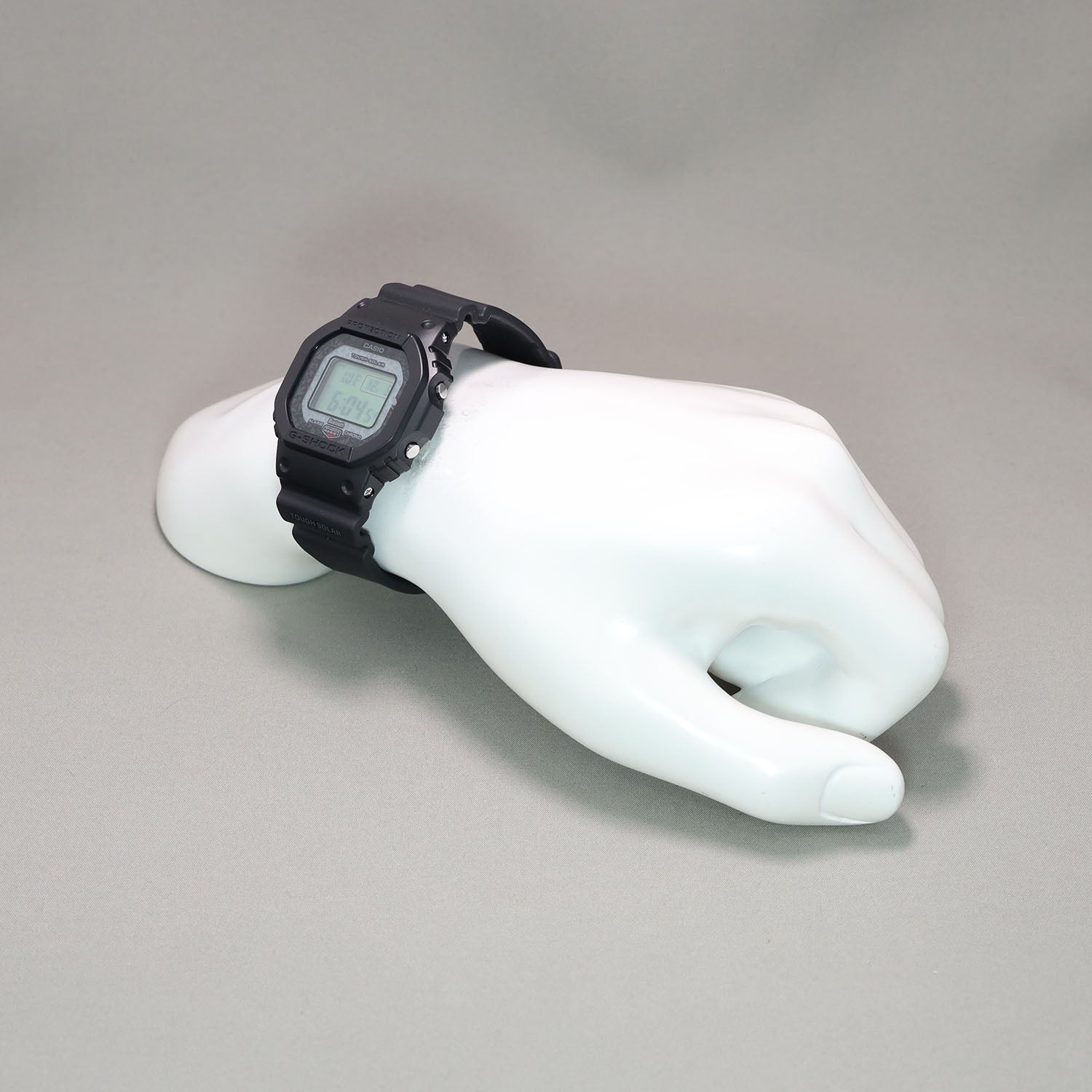 Gショック】チャールズ・ダーウィン財団コラボモデル / GW-B5600CD