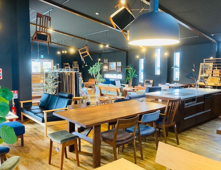 Pure Style|滋賀県近江八幡市西生来町の家具屋/寝具店/雑貨屋