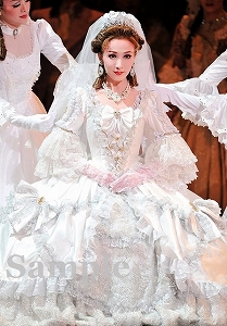 実咲凜音 舞台写真／宙組大劇場公演『白夜の誓い ―グスタフIII世、誇り