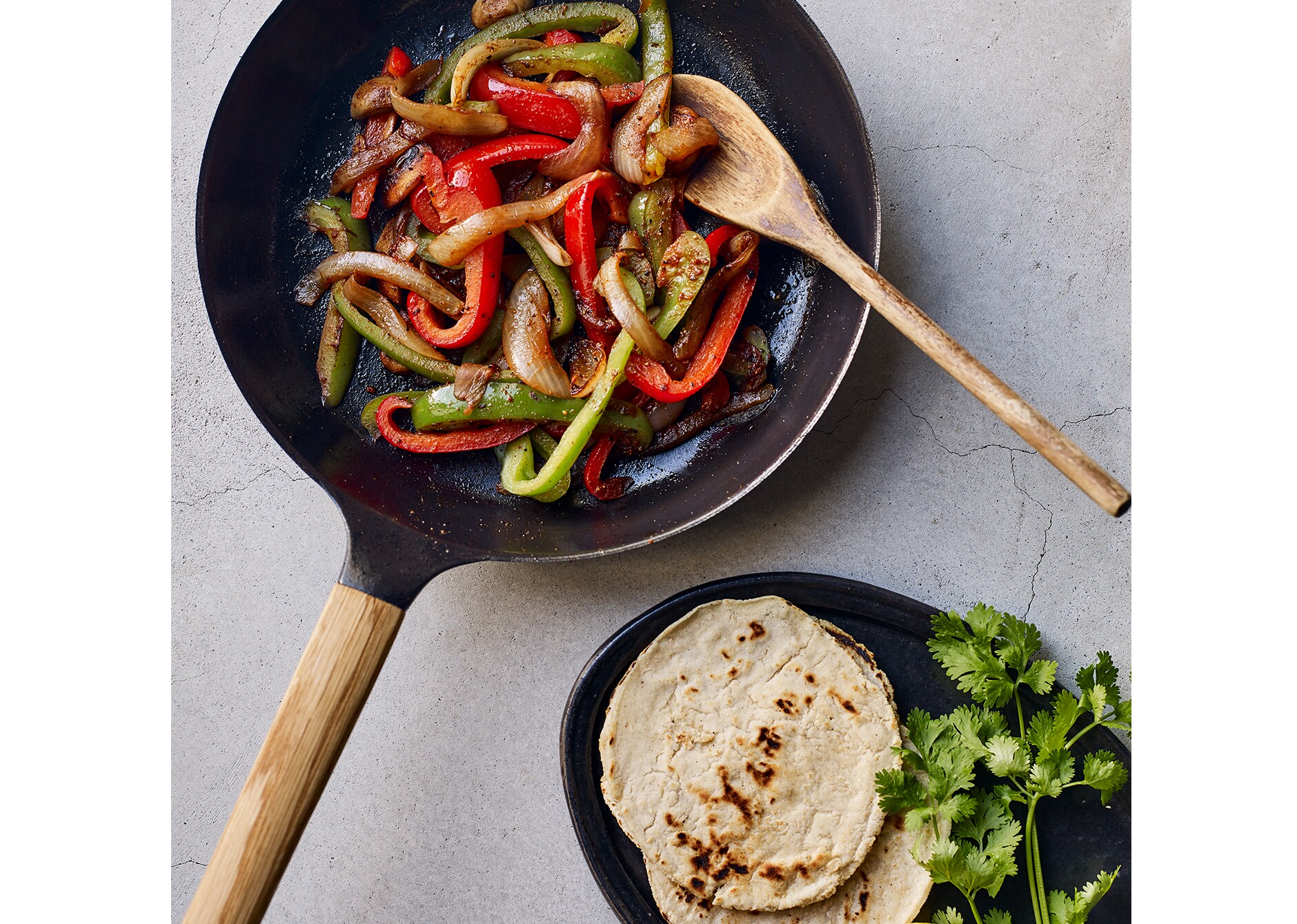 フライパン 26cm[オーク］ | バーミキュラ公式オンラインショップ