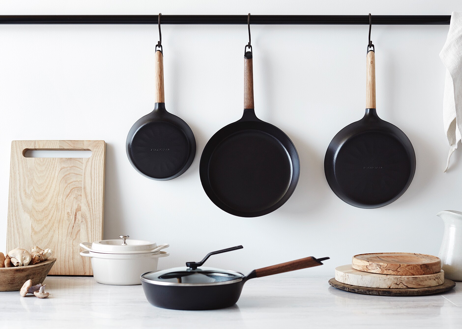 フライパン 20cm[オーク］ | バーミキュラ公式オンラインショップ