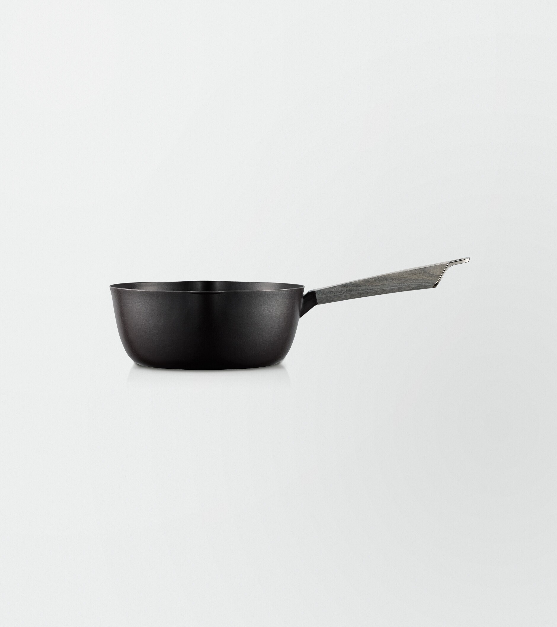 バーミキュラ ユキヒラ 18cm[マットブラック］ | バーミキュラ公式