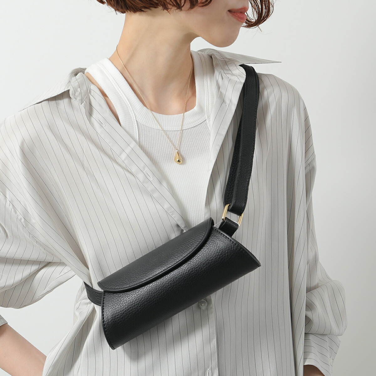 楽天市場】【クーポンで20%OFF】オウレンティ/AULENTTI ボディーバッグ