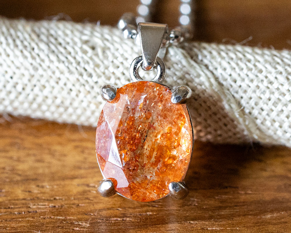 楽天市場】サンストーン AAA 8mm ゴールドカラー ドロップネックレス