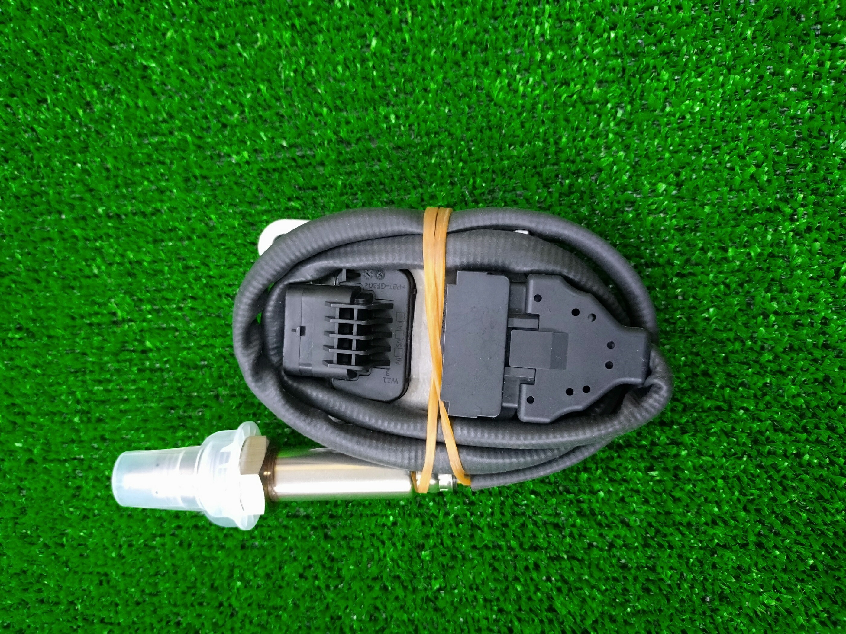 楽天市場】優良新品 三菱ふそう スーパーグレート NOxセンサー