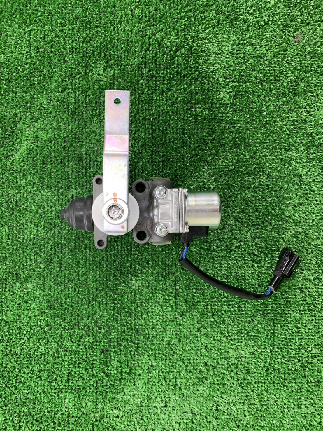 楽天市場】レベリングバルブ 新品 日野 プロフィアFN1E FH1A FH2P