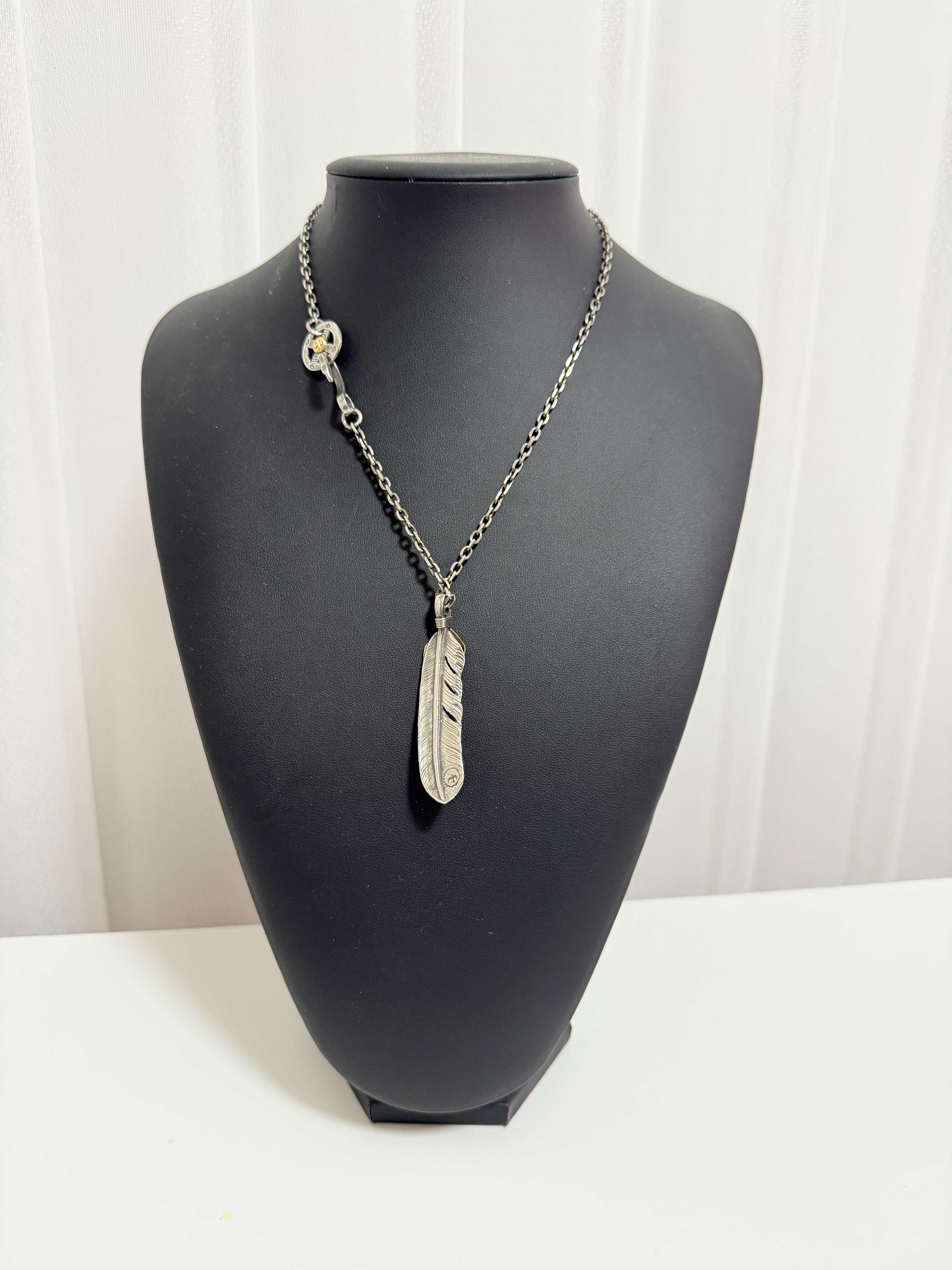 ゴローズ 上金特大フェザー右＋金メタルホイール付イーグルフック細角