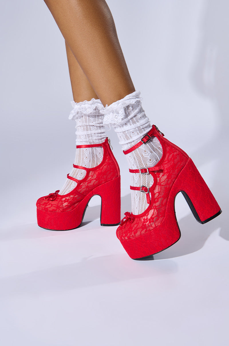 AZALEA WANG SPROUT RED PUMP – AKIRA