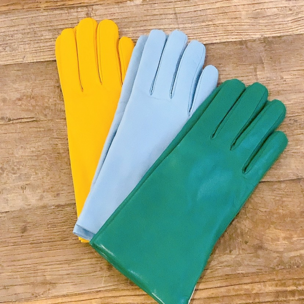 イタリア製の革手袋《Sermoneta gloves / セルモネータ グローブス》が