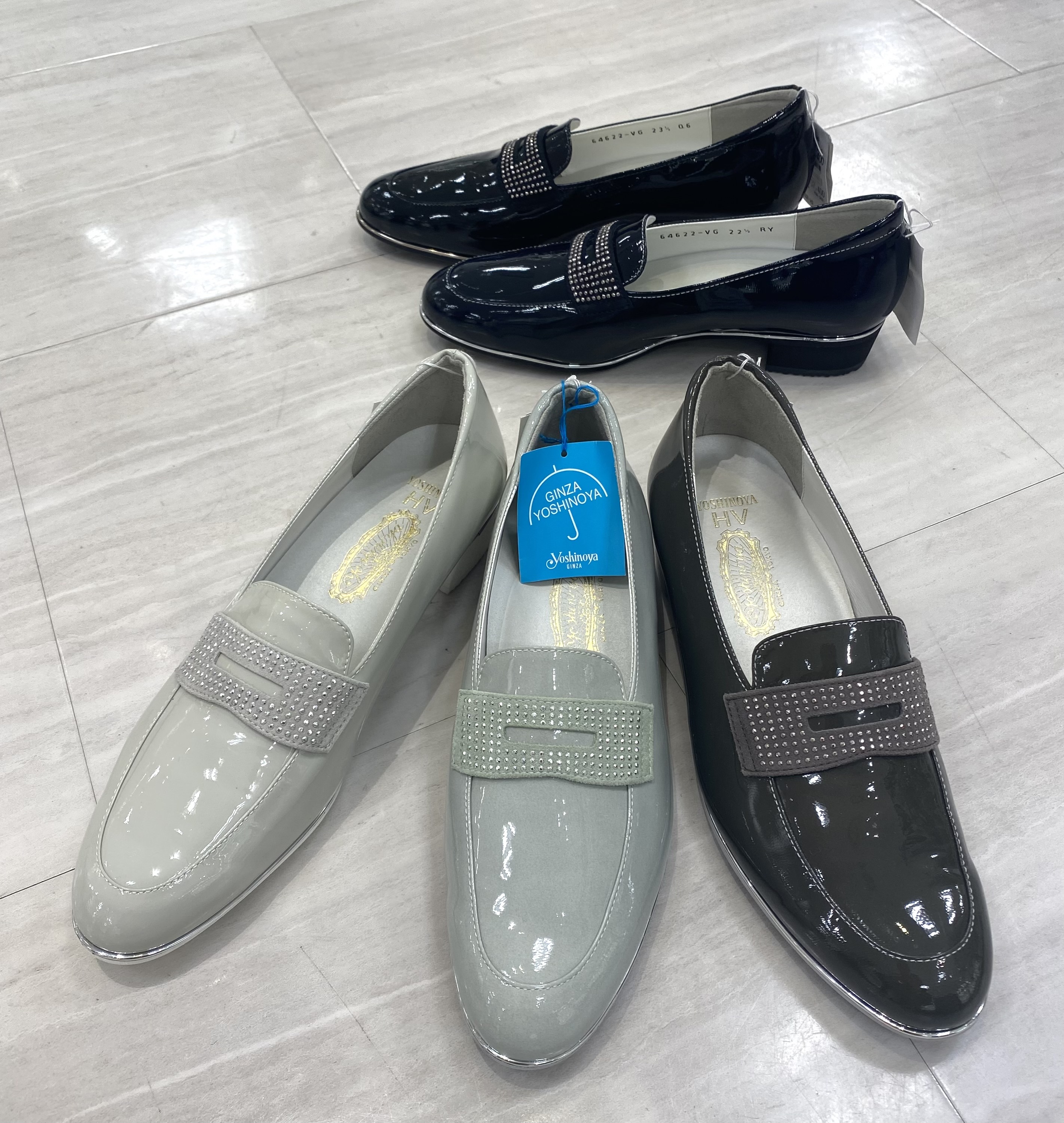 銀座ヨシノヤ〉 晴雨兼用外反母趾対応ローファー のご紹介 | 婦人靴