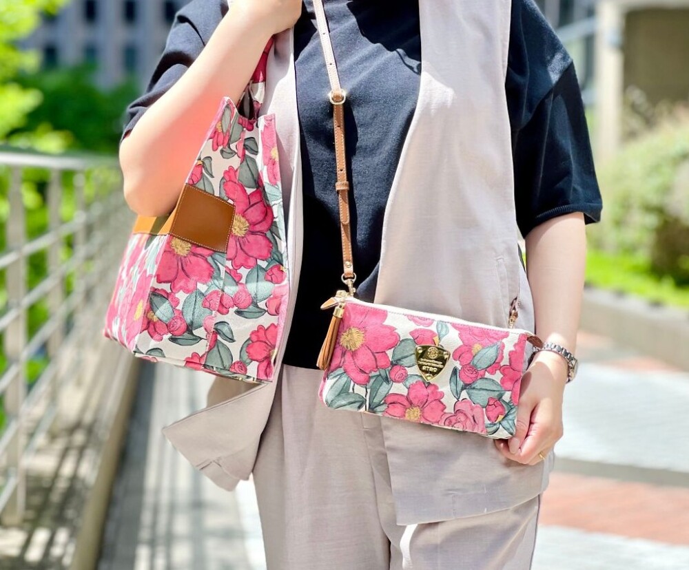 アタオ】新柄お財布ポシェット♪ブーブー♪ | アタオ | 大丸梅田店公式