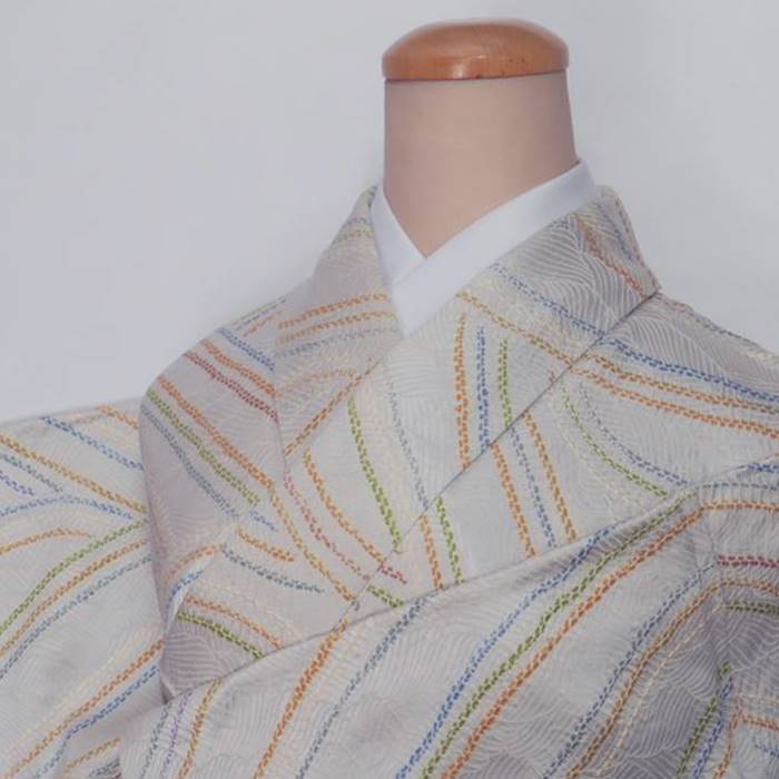 絞り小紋 リサイクル着物 小紋着物 身丈159cm Mサイズ 白乳色 裄63cm