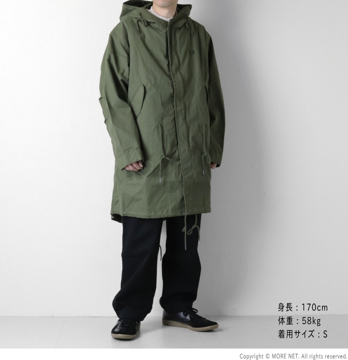 FRED PERRY（フレッドペリー） オーバーサイズ フィッシュテイル