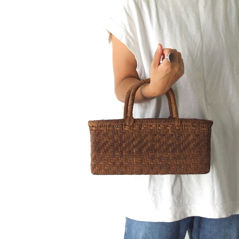 純国産 籠作家悠帆さん作 山葡萄かごバッグ 網代編み 横長 小 : おまめ