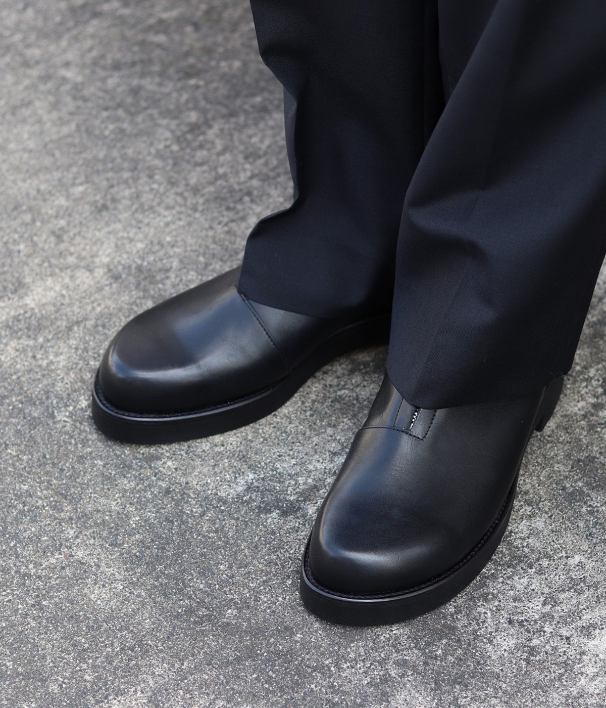 foot the coacher（フットザコーチャー） ： OBLIQUE FRONT ZIP