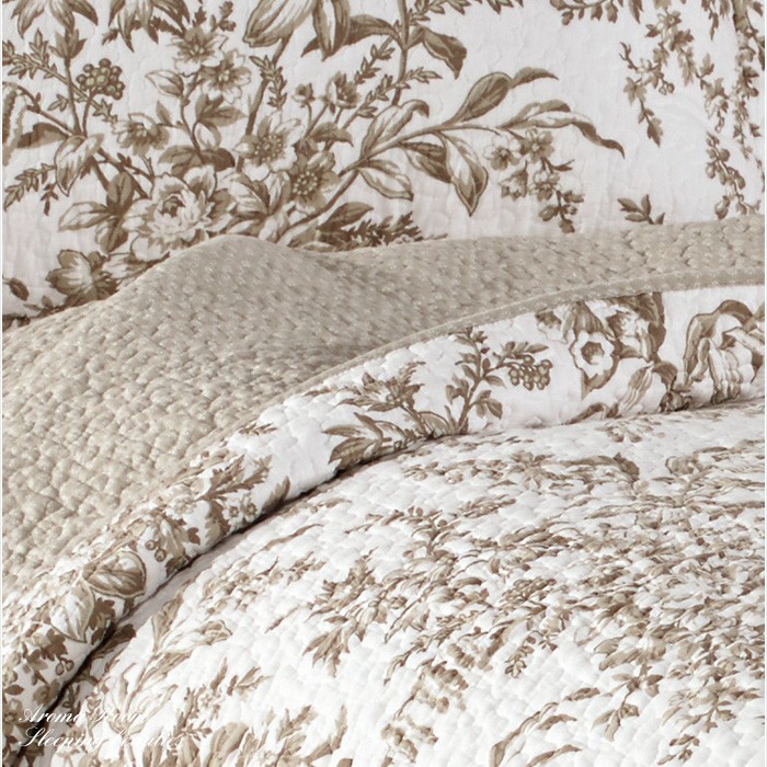 LAURA ASHLEY（ローラアシュレイ） ベッドカバー ダブル クイーン 3点