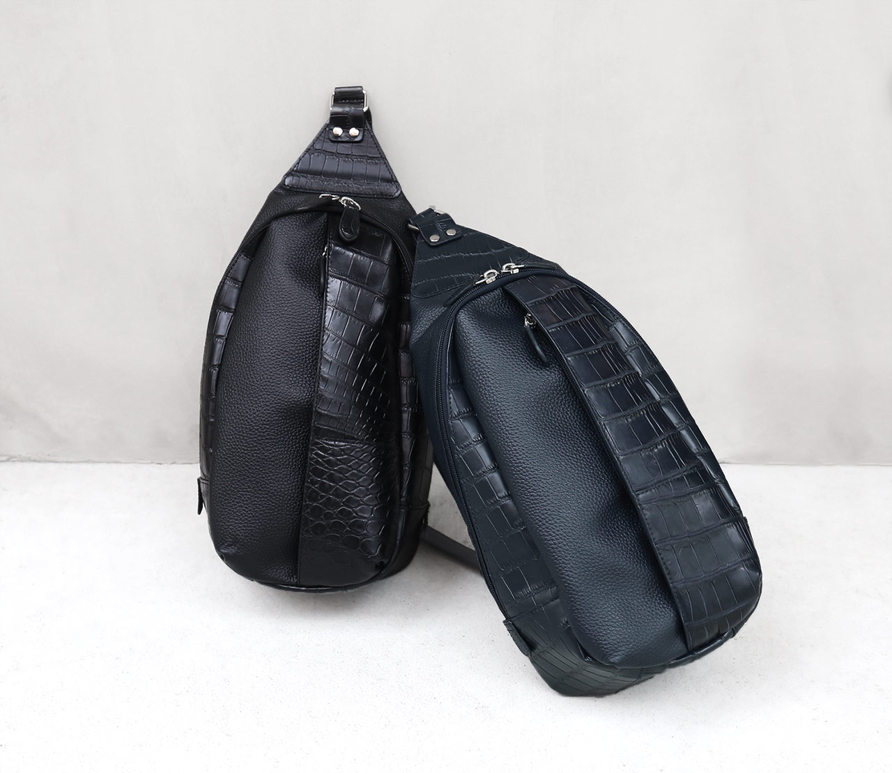 sankyo shokai（三京商会） 牛革 クロコダイル ボディバッグ マット 型