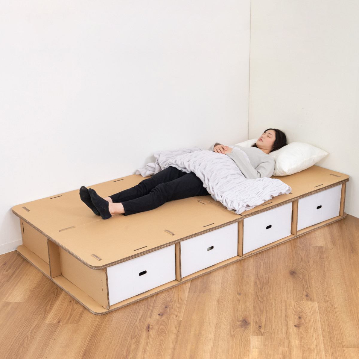 ダンボールベッド シングル 引出し4杯付 工具不要 簡単組立 （ ベッド