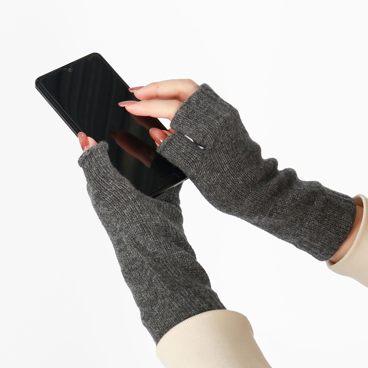 Johnstons of Elgin（ジョンストンズ オブ エルガン） 最大53%☆3/1迄