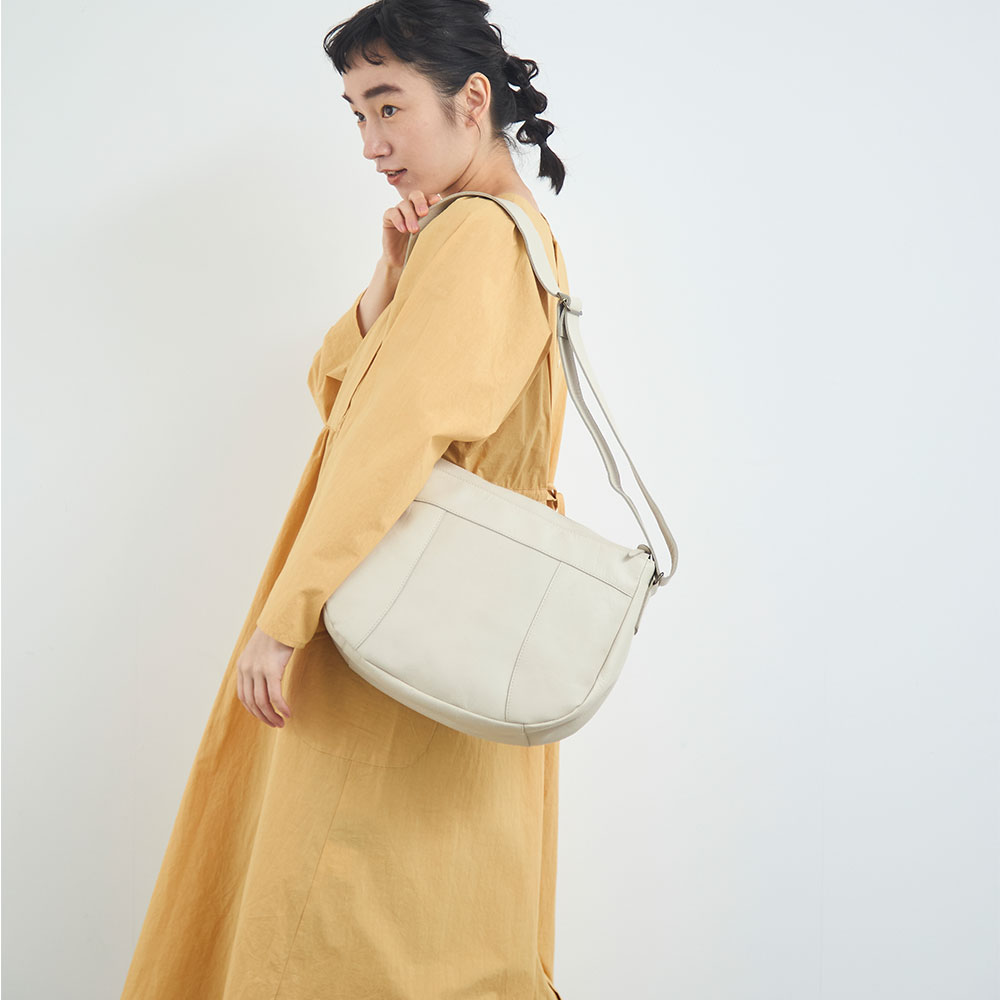 kanmi（カンミ） Kanmi./カンミ All story pote ショルダーバッグ B24