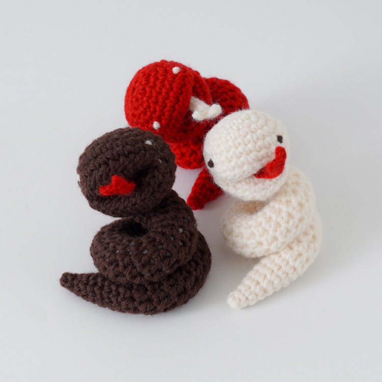 knitworm 編み物キット 干支の編みぐるみ 2025 干支 巳 蛇 へび