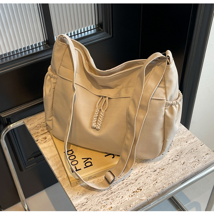 注目商品・saleで200円OFF】ショルダーバッグ 2type トートバッグ 鞄