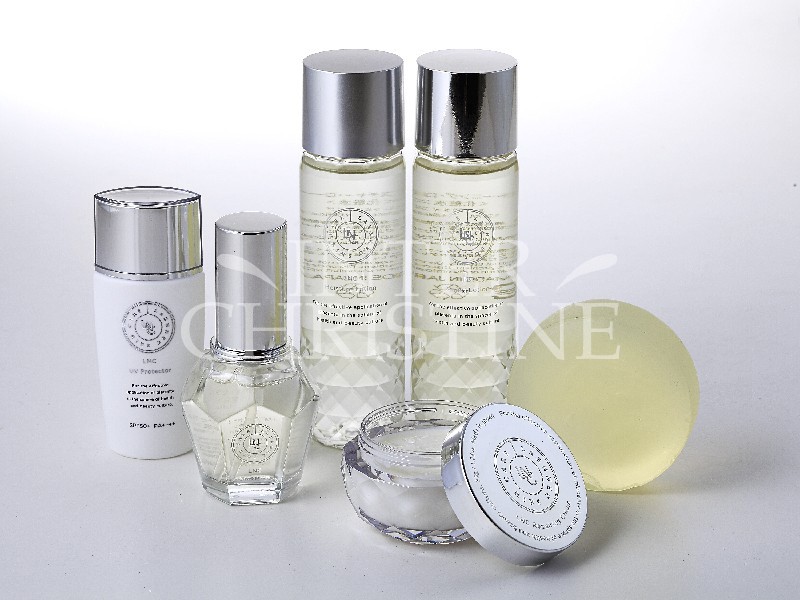 LNC ブライトニングソープ 100g : インタークリスティーヌ - 通販